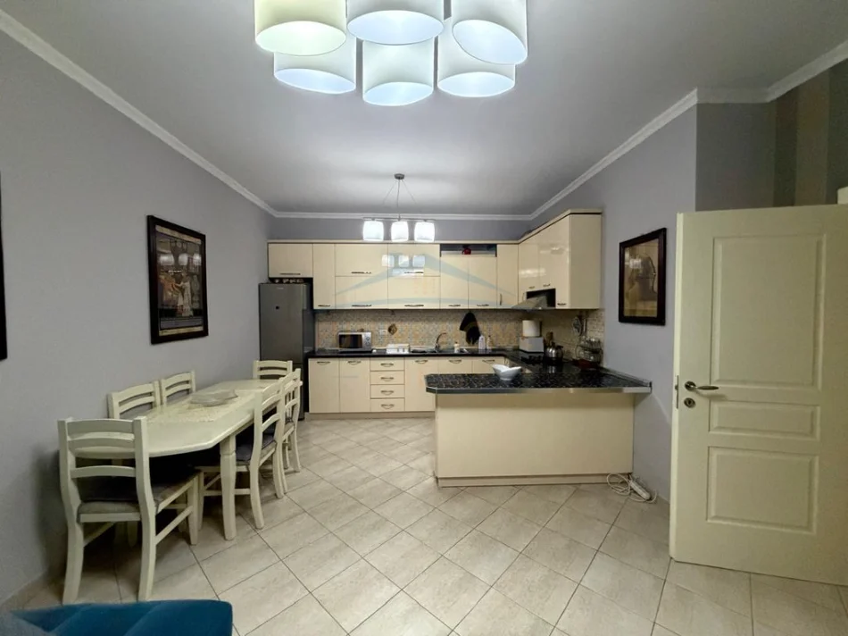 Tirane, shitet apartament 2+1+Ballkon Kati 2, 113 m² 220.000 € (Liqeni i Thate)