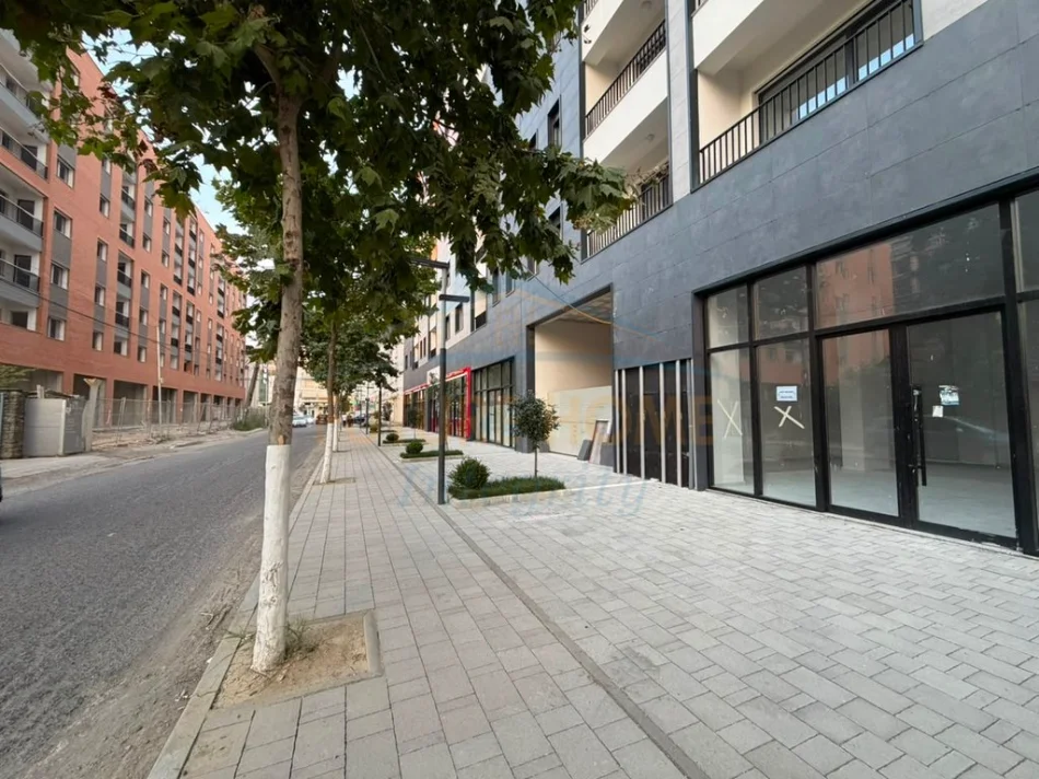 Tirane, jepet me qera Ambient Biznesi, Kati 0, 78 m² 1.200 € (Paskuqan)