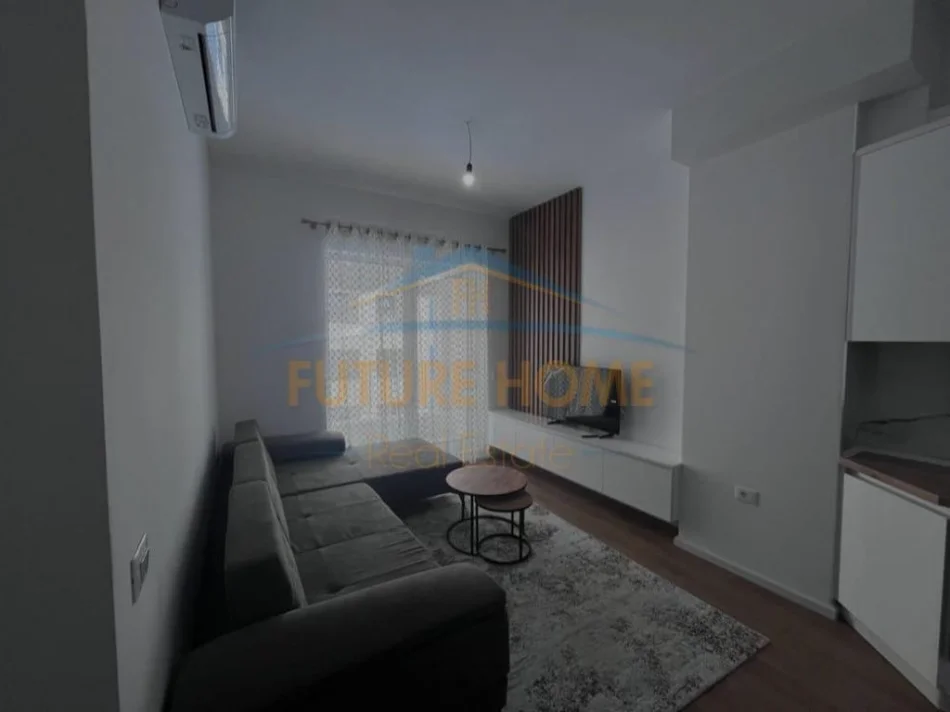 Tirane, jepet me qera apartament 1+1+Ballkon Kati 5, 53 m² 450 € (Rezidenca Kaimi)