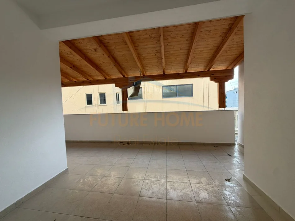 Shitet Apartament 2+1,Ish Urt-ja,Durres 0696069906