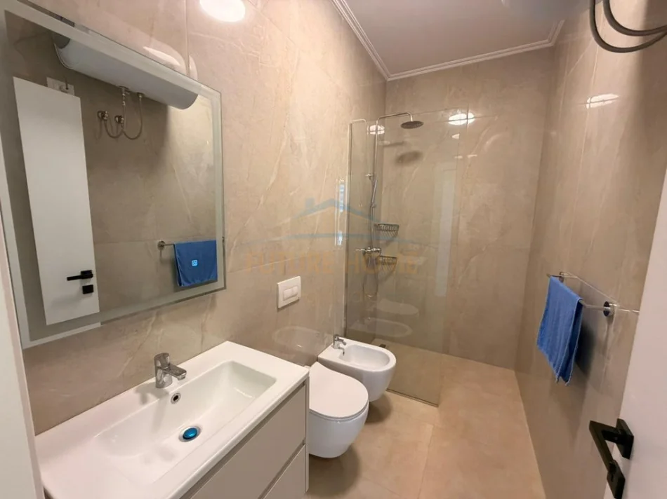Tirane, jepet me qera 2+1+Ballkon Kati 5, 2.200 € 