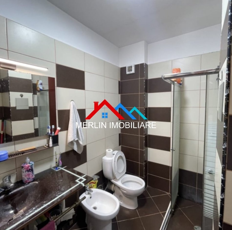 Tirane, jepet me qera apartament 1+1+Ballkon Kati 3, 70 m² 550 € (RRUGA E DIBRANEVE,LIQENI I THATE.)