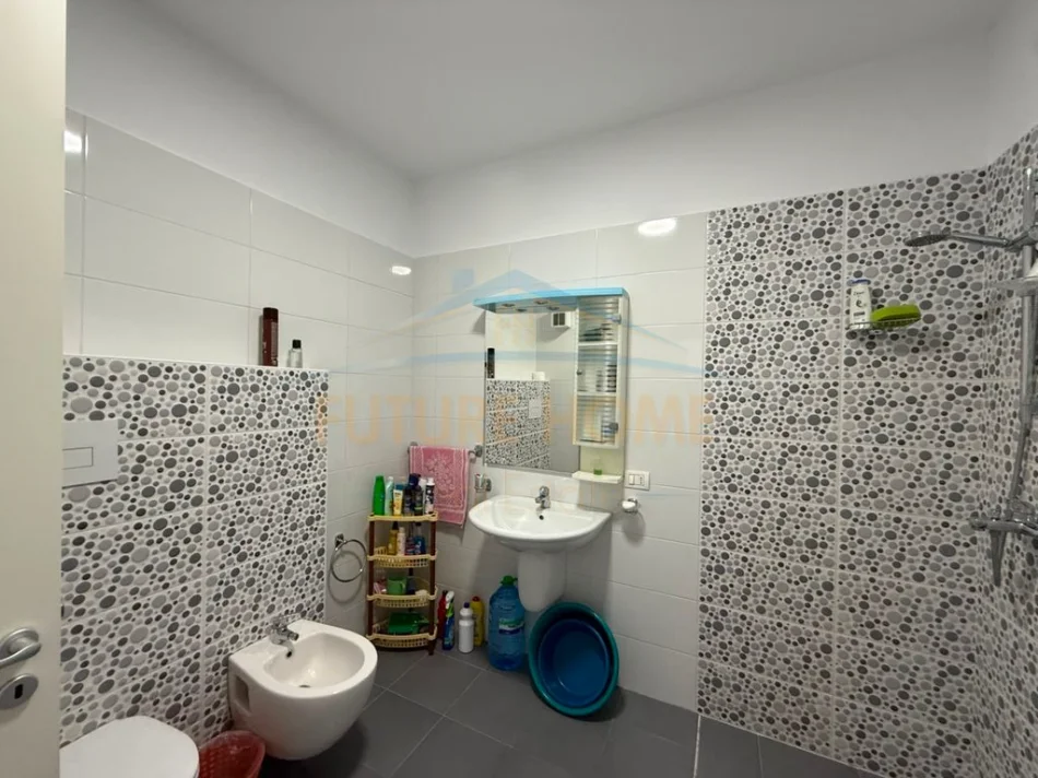 Qera,Apartament 2+1+2+Post Parkimi, Kompleksi Vind, Ali Demi, Tiranë 0696069906