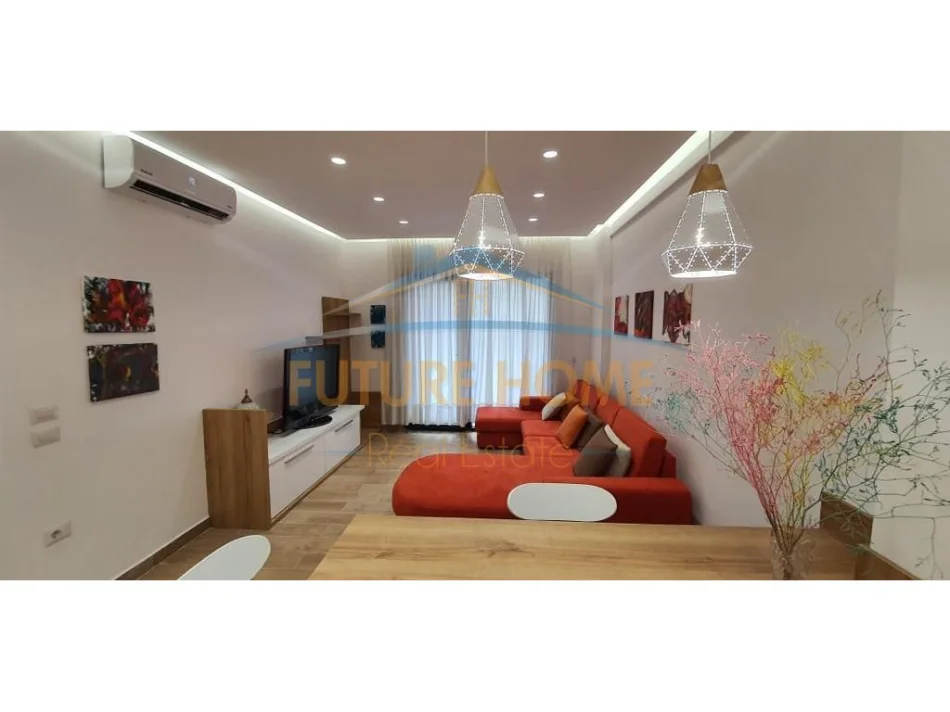 Tirane, jap me qera apartament 1+1 Kati 1, 600 € 