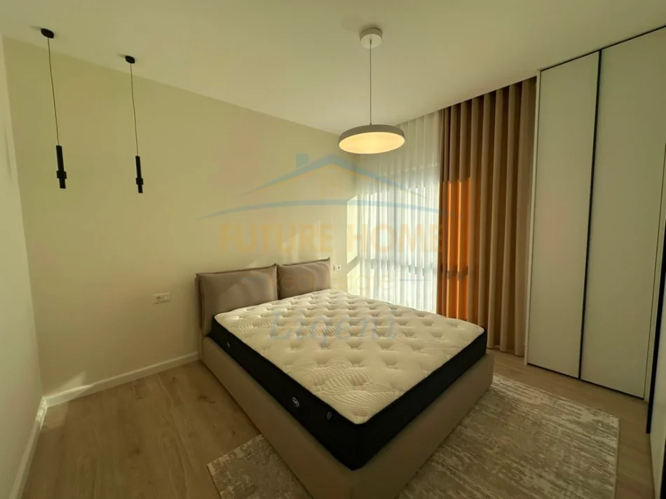 Tirane, jepet me qera 1+1+Ballkon Kati 4, 63 m² 950 € (Liqeni Thatë)