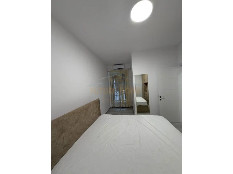 Tirane, jepet me qera apartament 2+1 Kati 5, 88 m² 500 € 