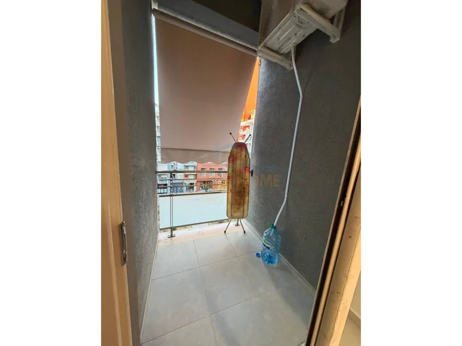Tirane, jepet me qera apartament 2+1 Kati 5, 88 m² 500 € 