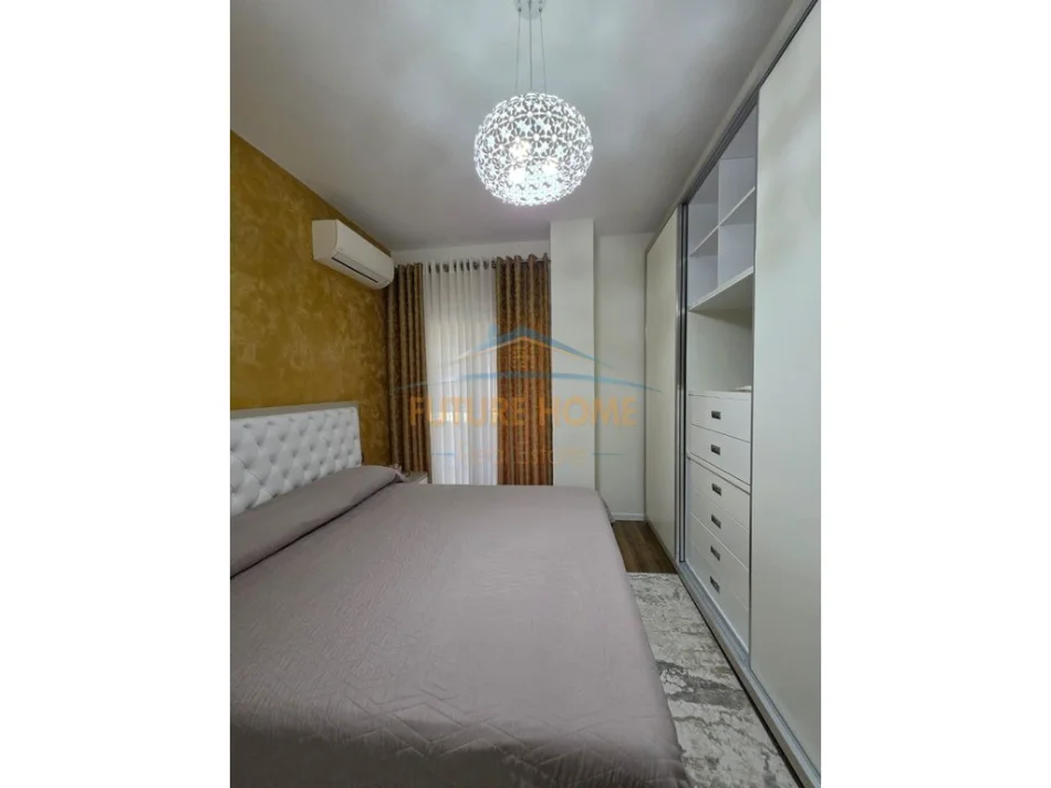 Tirane, jepet me qera apartament 2+1+Ballkon Kati 4, 97 m² 730 € (Rruga Dajtit)