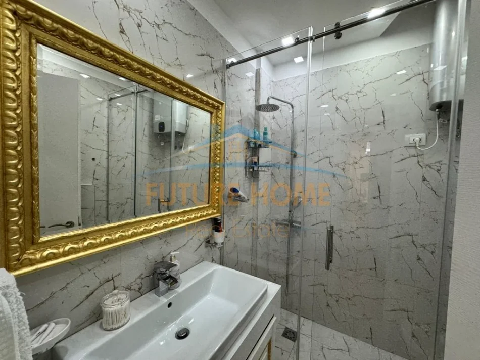 Tirane, jepet me qera apartament 2+1+Ballkon Kati 3, 120 m² 1.500 € 