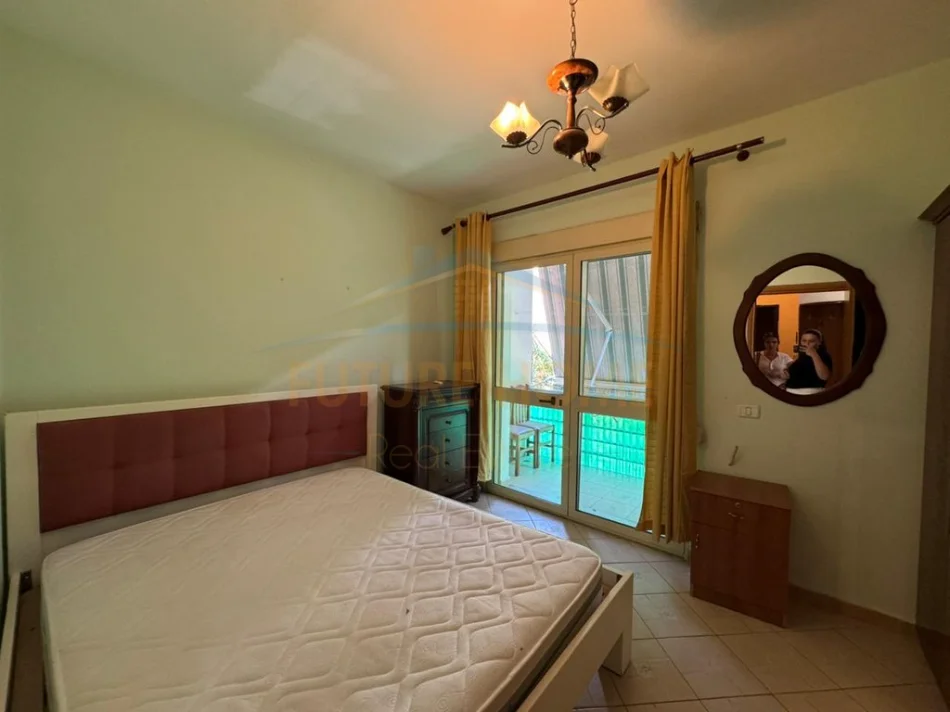 Tirane, jap me qera apartament 1+1 Kati 1, 70 m² 480 € (Ministria e Jashtme, Brryl)