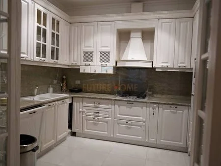 Tirane, shitet apartament 3+1 , 145 m² (Qender)
