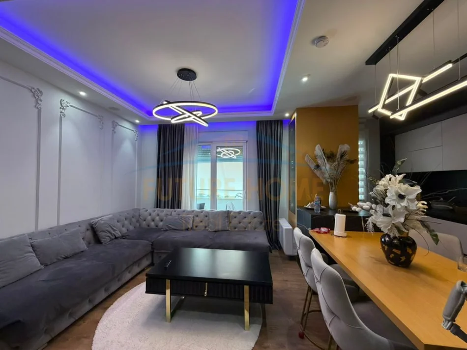 Shitet, Apartament 2+1+Post Parkimi, Ish-Fusha e Aviacionit 0696069906