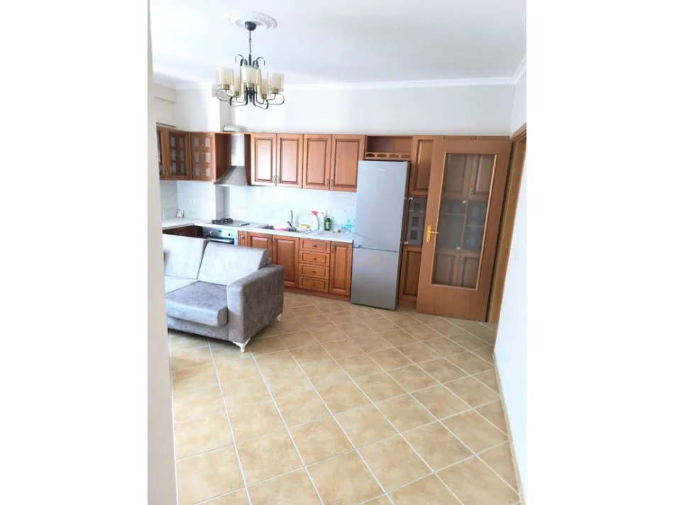 Shitet, Apartament 2+1, Fresku 0696069906