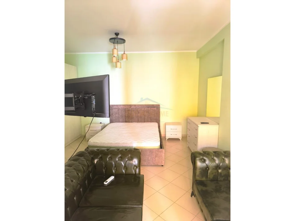 Tirane, shitet apartament 2+1 Kati 5, 94 m² 160.500 € (Prane Restorant Freskut)