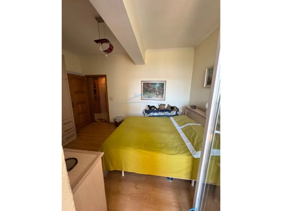 Tirane, shitet apartament 2+1+Ballkon Kati 5, 110 m² 225.000 € (Ish-Nisharaku, Bulevardi Gjergj Fishta)