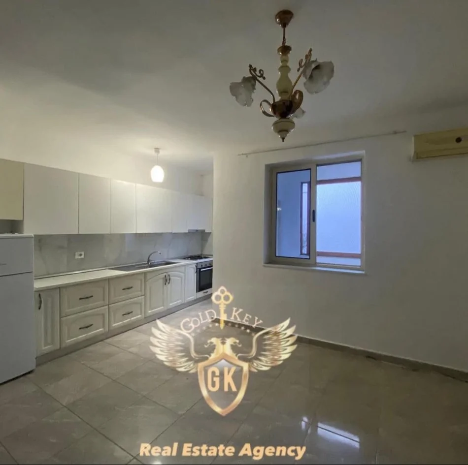 Durres, shitet apartament 1+1+Ballkon Kati 2, 60 m² 60.000 € (Dyli,Spitali)