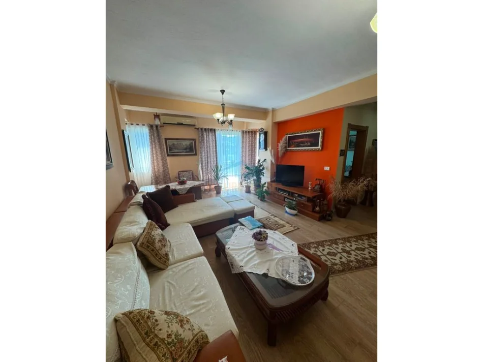 Tirane, shitet apartament 2+1 Kati 5, 110 m² 225.000 € (ISH NISHARAKU)