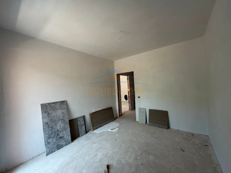 Tirane, shitet apartament 1+1+Ballkon Kati 1, 83 m² 162.000 € (LIQENI I THATE)
