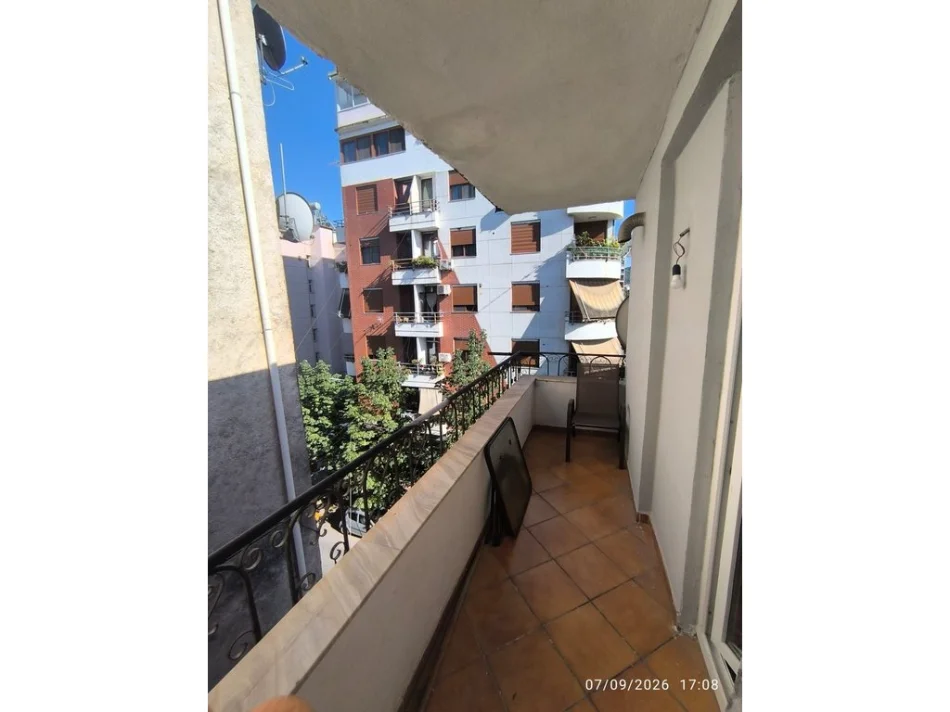 Tirane, jepet me qera apartament 1+1 Kati 5, 62 m² 600 € (Stadiumi Dinamo)