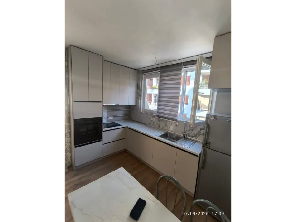 Tirane, jap me qera apartament 1+1 Kati 5, 62 m² 600 €