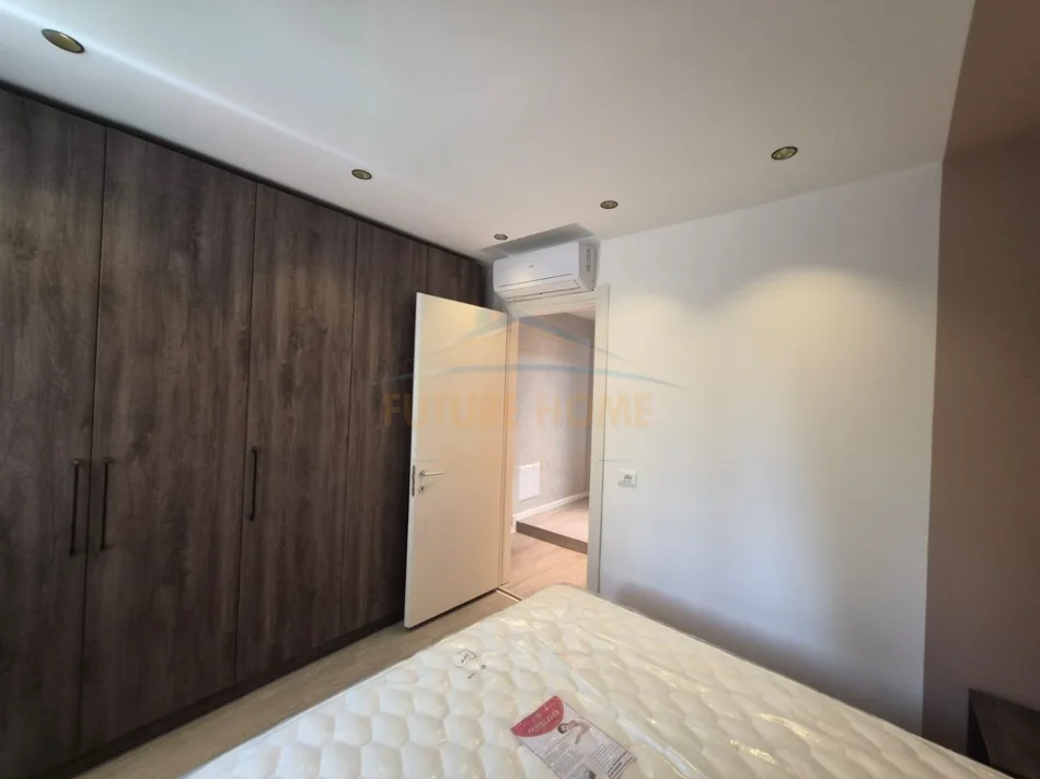 Tirane, shitet apartament 2+1 Kati 4, 61 m² 210.000 € (Garda)