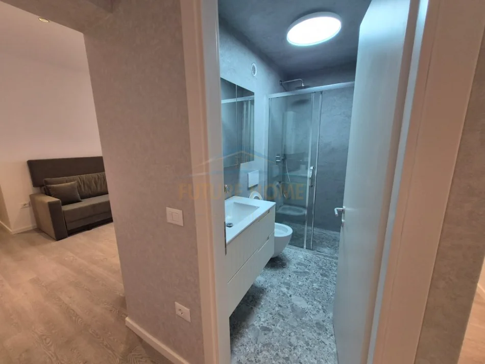 Tirane, shitet apartament 2+1 Kati 4, 61 m² 210.000 € (Garda)