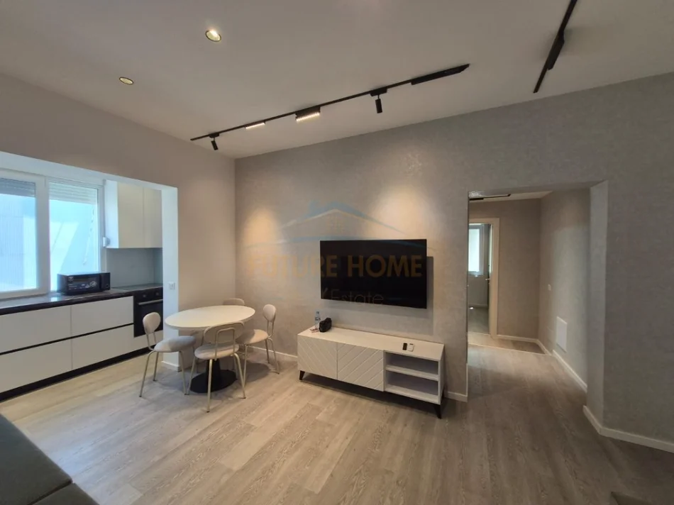 Tirane, shitet apartament 2+1 Kati 4, 61 m² 210.000 € (Garda)