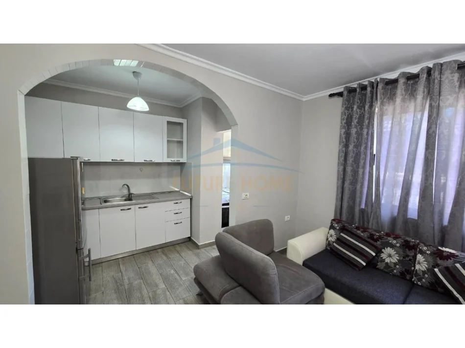 Tirane, jepet me qera apartament 1+1+Ballkon Kati 2, 59 m² 530 € (Rruga Irfan Tomini)