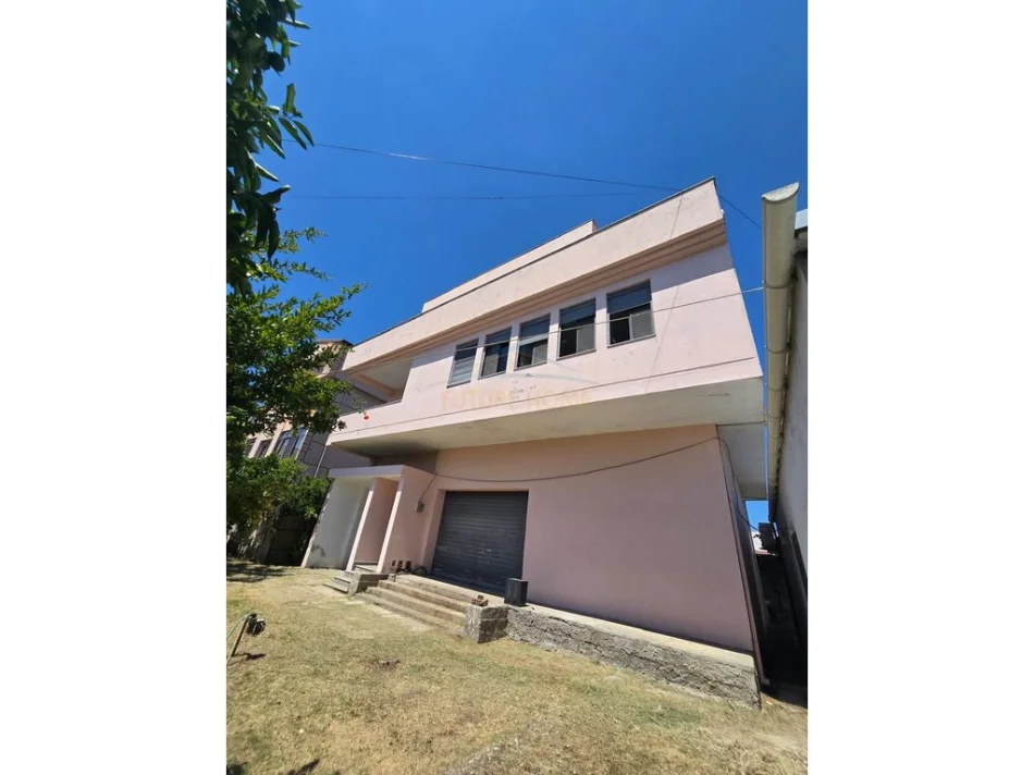 Durres Plazh, shitet Vile Vile 3 Katshe , 118 m² 400.000 € (Durres Plazh)