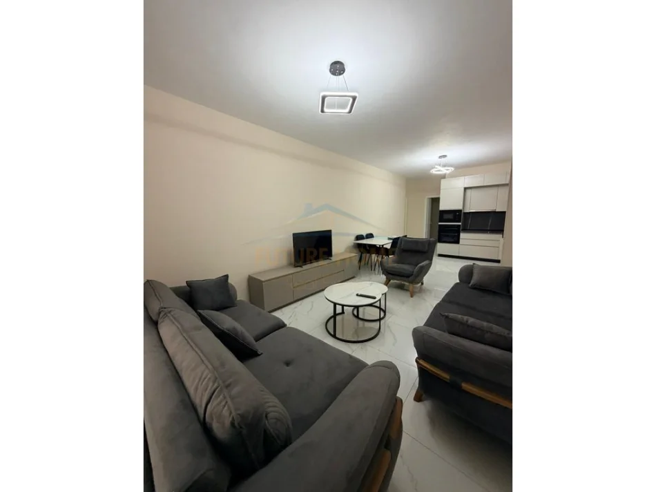 Tirane, shitet apartament 2+1+Ballkon Kati 7, 125.000 € 