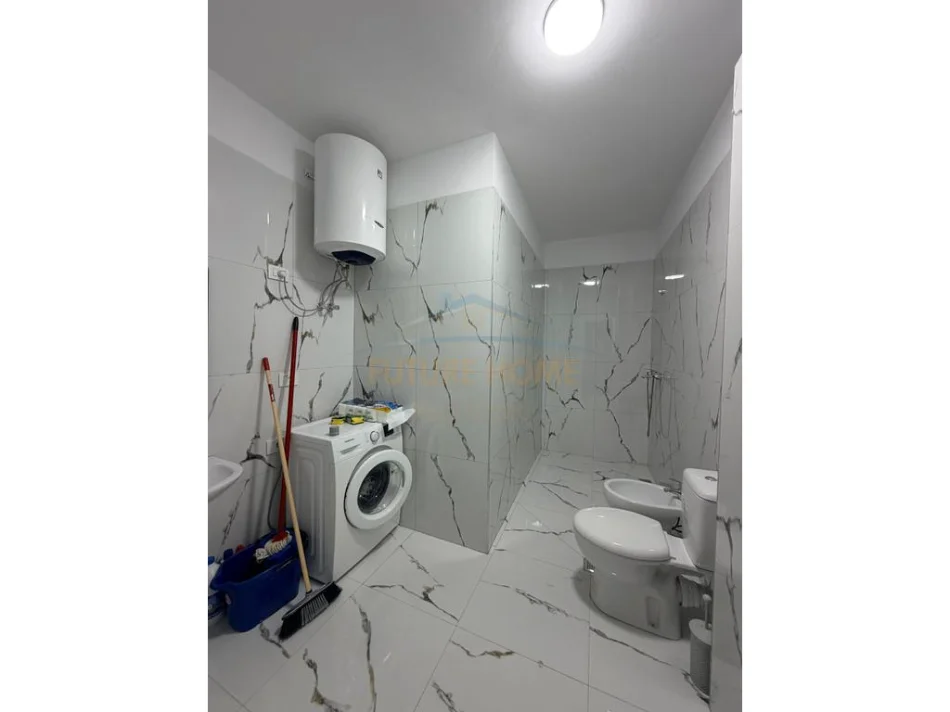 Tirane, shitet apartament 2+1+Ballkon Kati 7, 125.000 € 