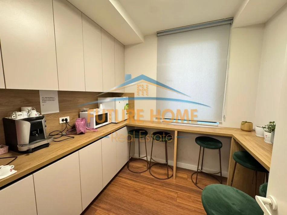 Tirane, shitet zyre Kati 1, 130 m² 380.000 € (SHALLVARET,QENDER)