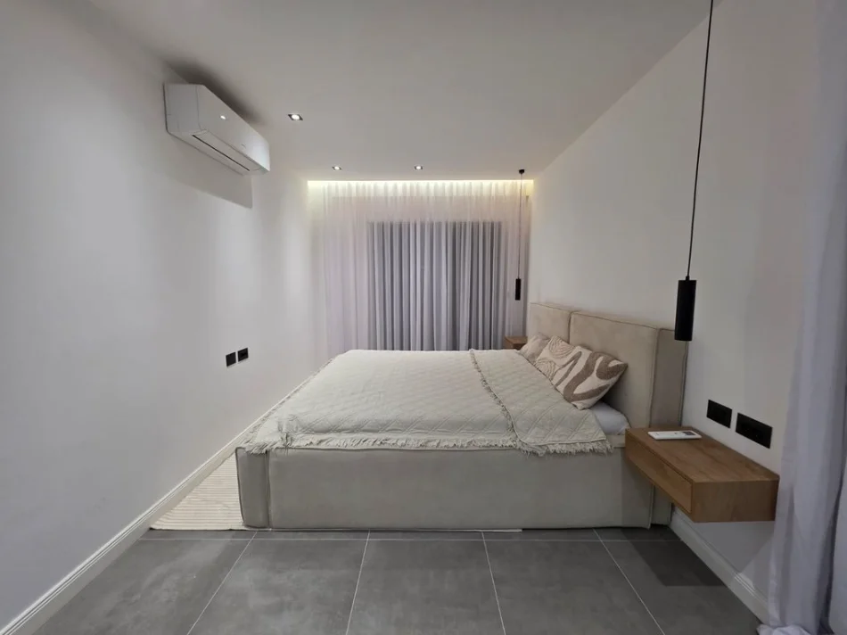 Tirane, jepet me qera apartament 3+1 Kati 5, 142 m² 1.500 € (Rezidenca Kodra e Diellit 2)
