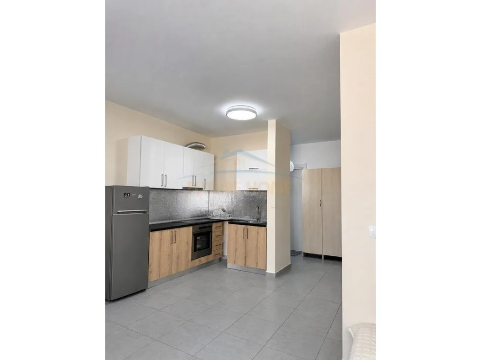 Tirane, shitet apartament 1+1 Kati 3, 69 m² 183.000 € (PRANE MATERNITETIT TE RI)