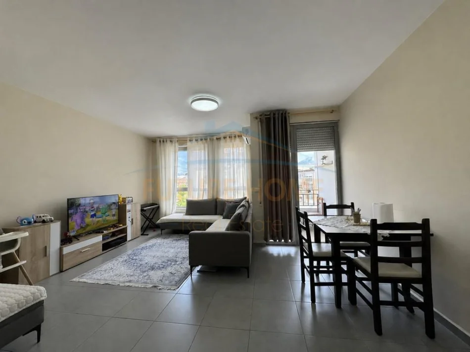 Tirane, shitet apartament 1+1 Kati 3, 69 m² 183.000 € (PRANE MATERNITETIT TE RI)