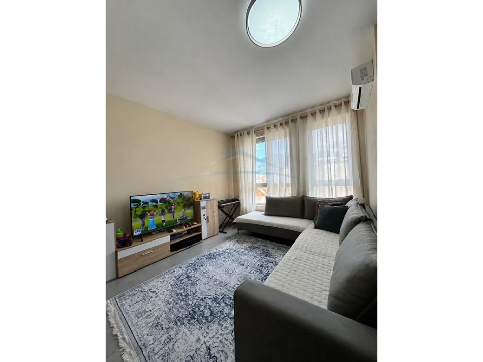 Tirane, shitet apartament 1+1 Kati 3, 69 m² 183.000 € (PRANE MATERNITETIT TE RI)