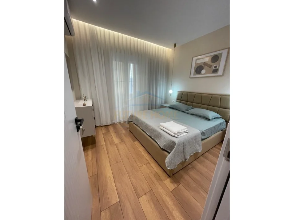 Tirane, shitet apartament 1+1 Kati 4, 60 m² 163.000 € (Pazari i Ri)