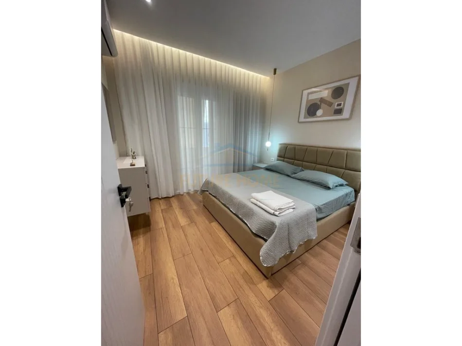 Tirane, shitet apartament 1+1+Ballkon Kati 4, 60 m² 163.000 € (Pazari i Ri)