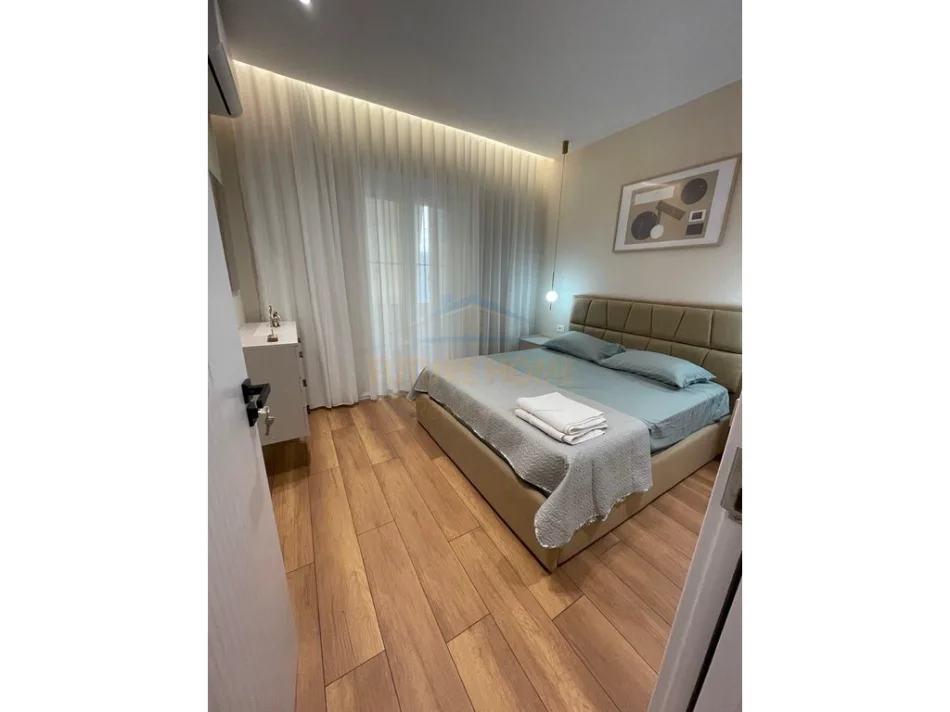 Tirane, shes apartament 1+1 Kati 4, 60 m² 163.000 € (Pazari i Ri, Tiranë.)