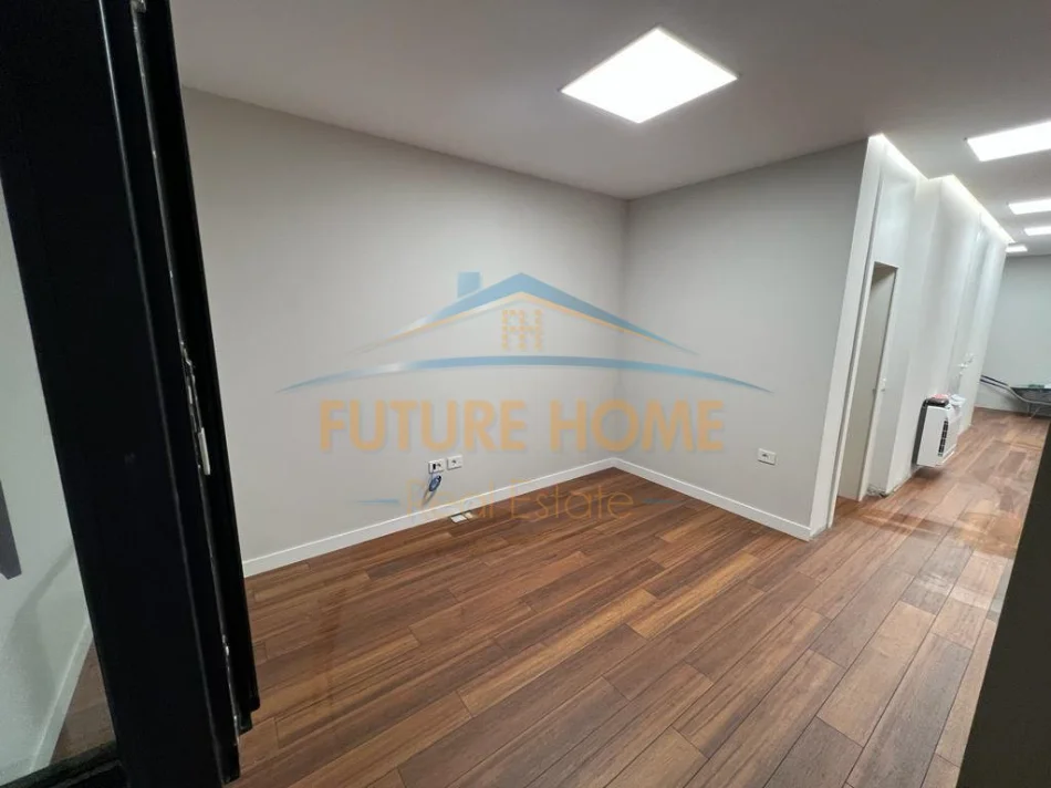 Tirane, shitet Kati 1, 130 m² 380.000 € (Shallvaret)