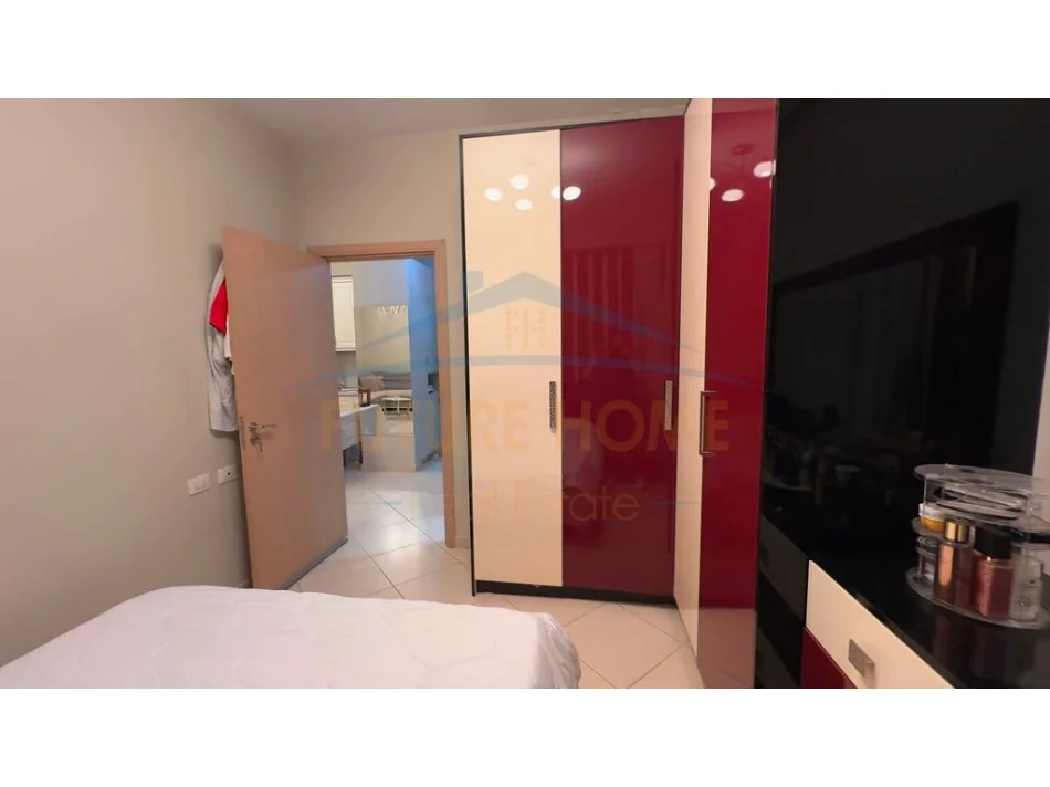 Tirane, shitet apartament 1+1 Kati 7, 58 m² (Yzberisht)