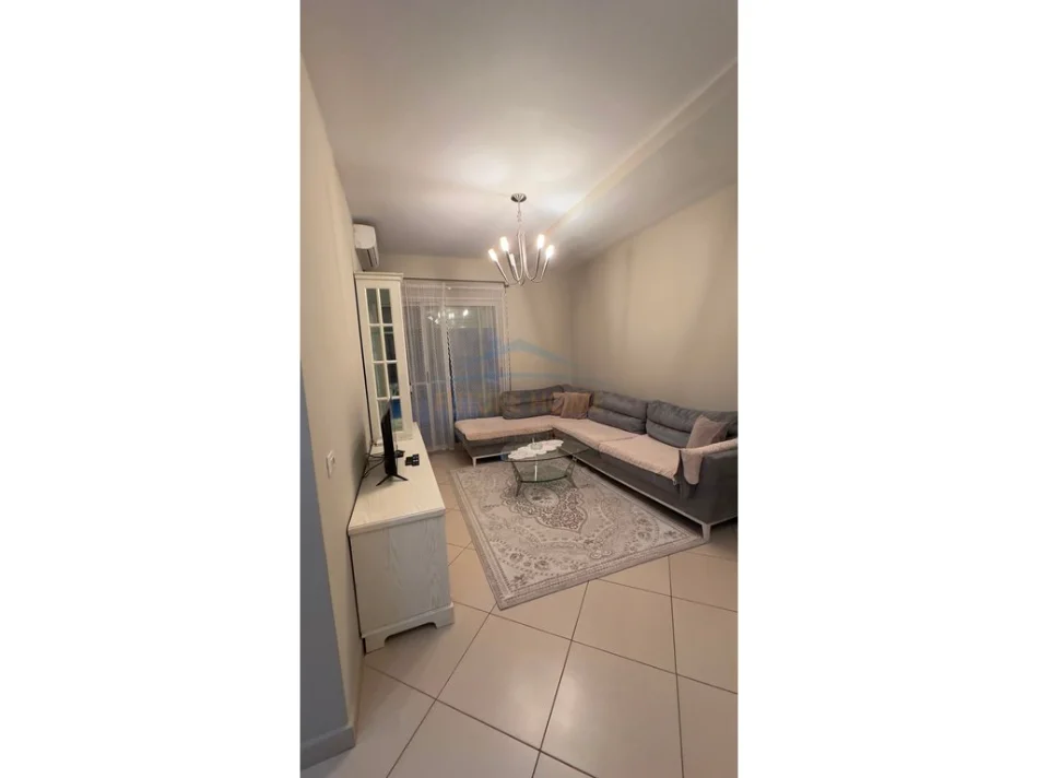 Tirane, shitet apartament 1+1+Ballkon Kati 7, 57 m² 130.000 € (Pallati me Shigjeta)