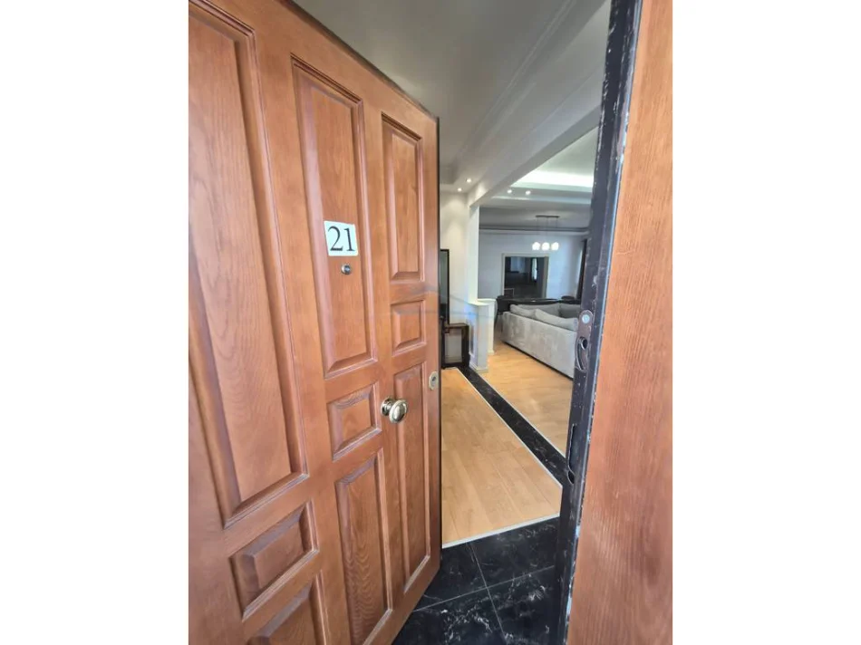 Tirane, shitet apartament 3+1+Aneks+Ballkon , 143 m² 400.000 € (Myslym Shyri)