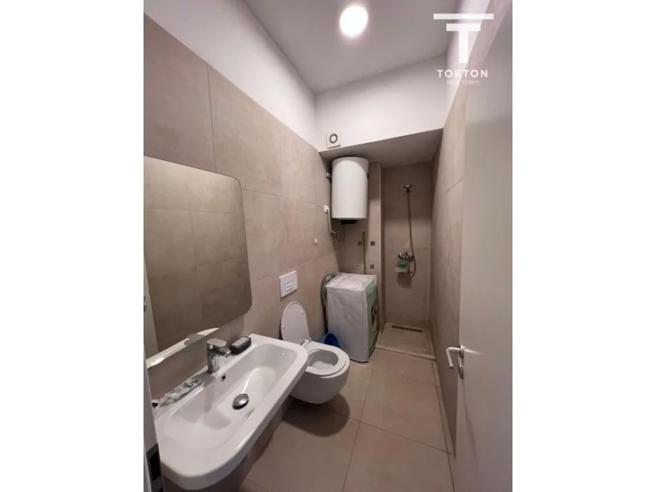 Tirane, shitet vetem 1 dhome 1+1 , 33 m² 47.000 €