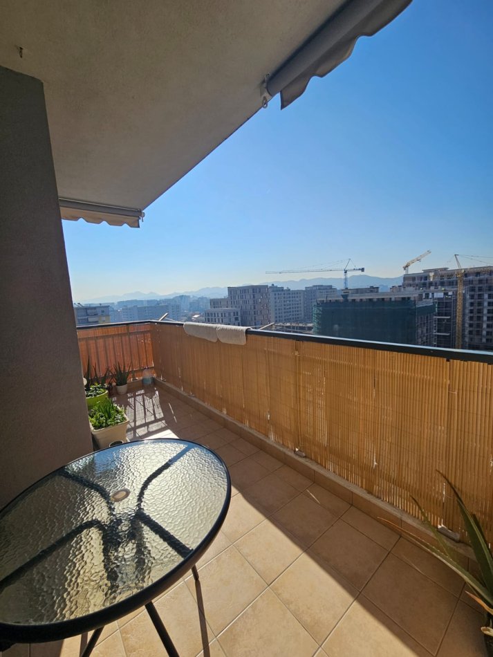 Tirane, jepet me qera apartament 2+1+Ballkon Kati 9, 102 m² 750 € 