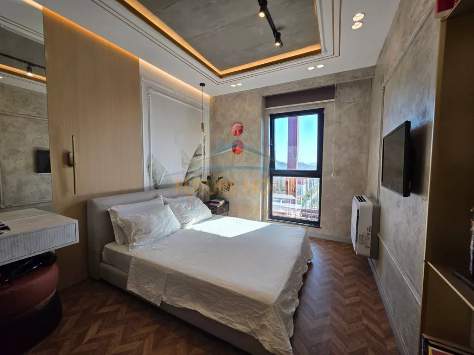 Tirane, jepet me qera apartament 1+1+Ballkon Kati 21, 64 m² 1.100 € (Rruga e Kavajes)