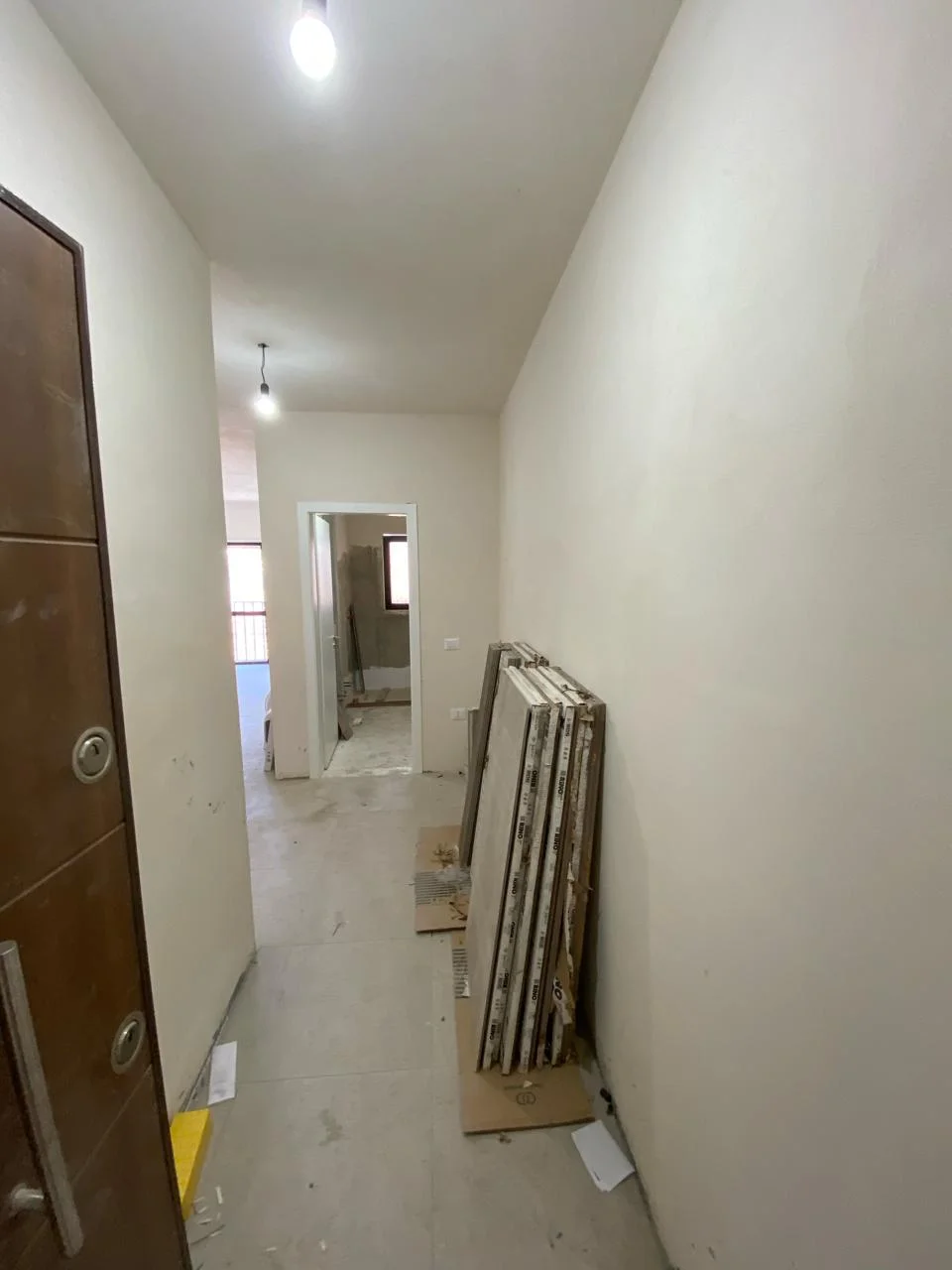 Disponojmë Apartament 1+1 për Shitje Prane Selvise