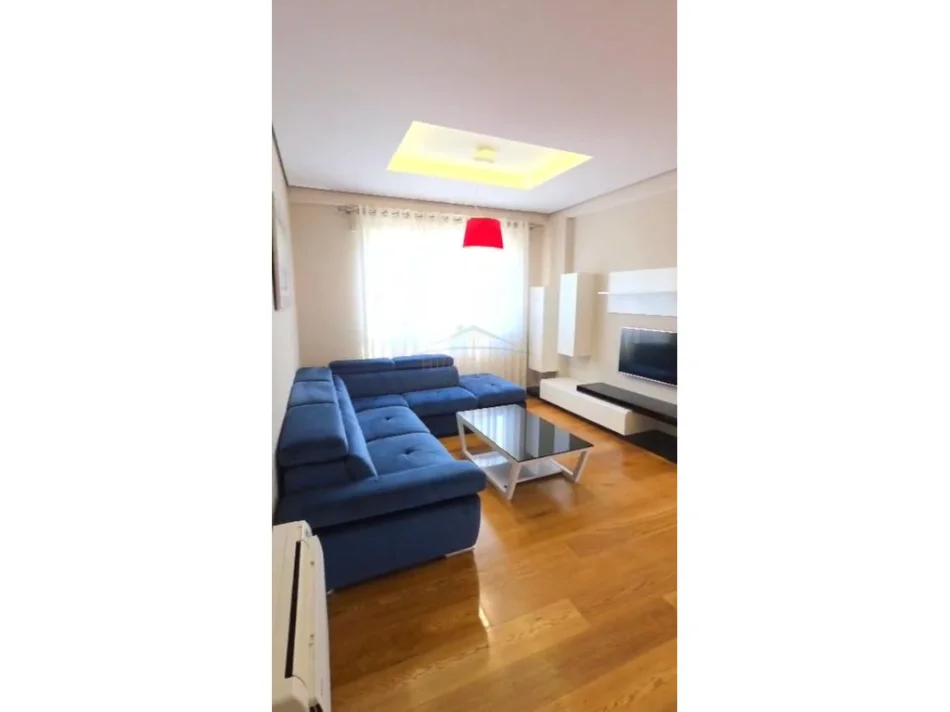 Shitet, Apartament 2+1+2, Liqeni i Thate, Tirane. 0696069906