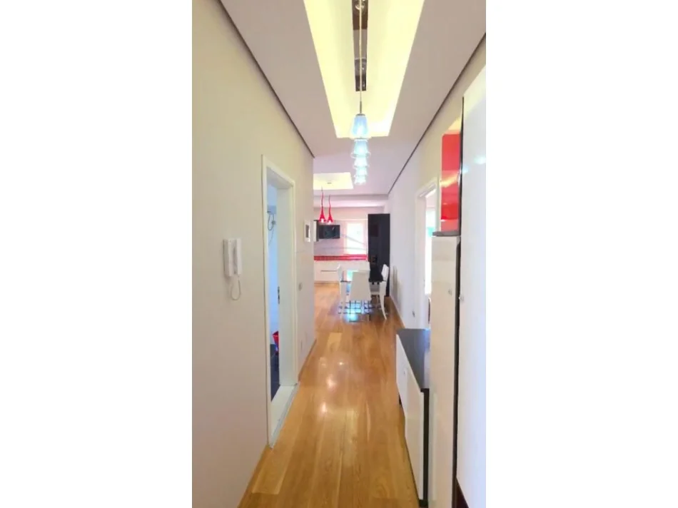 Tirane, shitet apartament 2+1+Ballkon Kati 4, 95 m² 260.000 € 