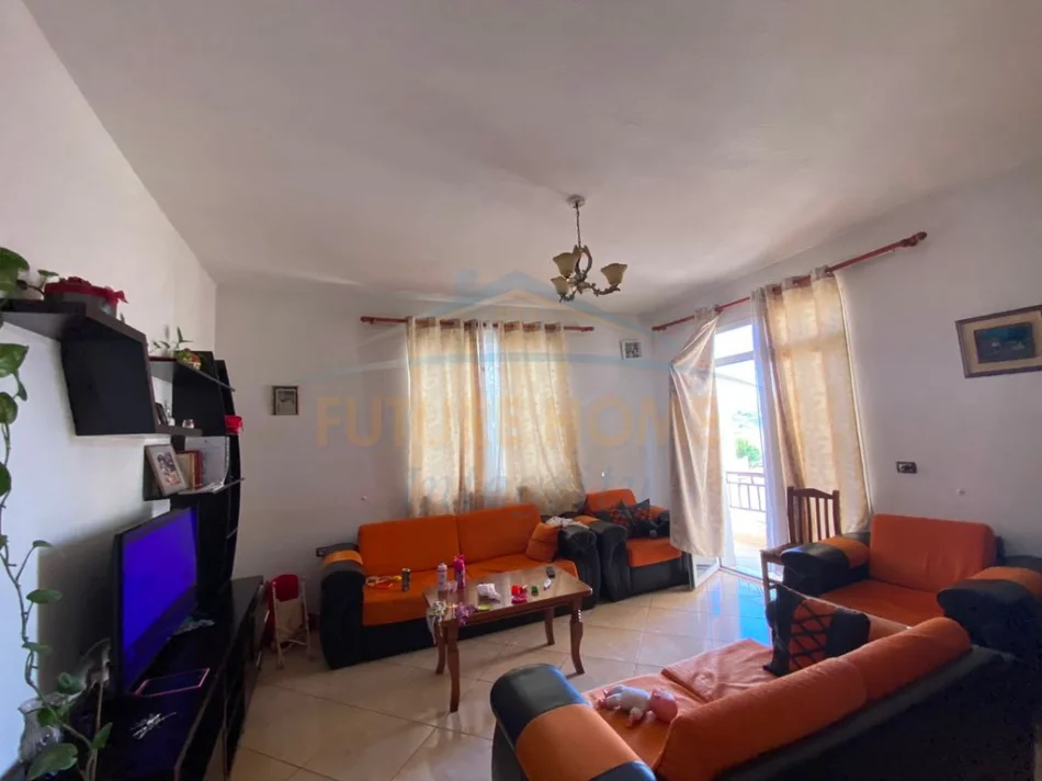Shitet, Shtëpi Private, Sauk, Tiranë. 0696069906